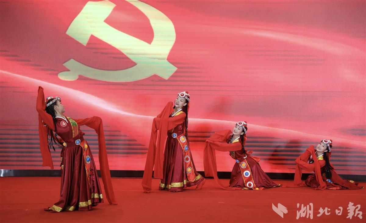 俄乌不能再打了,英国对俄“宣战”?梅德韦杰夫扔出重磅炸弹